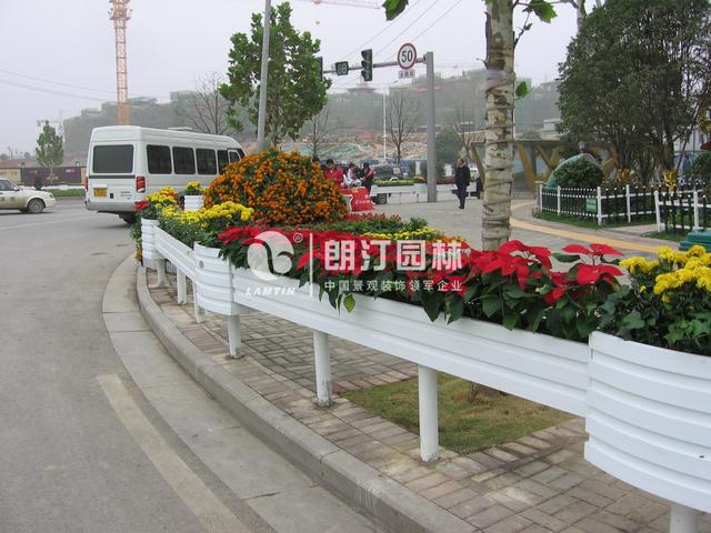 湖南長沙道路兩邊花箱景觀綠化工程